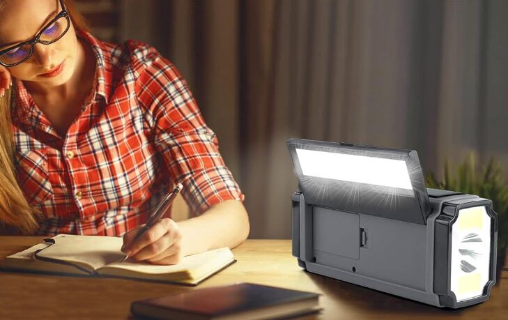 #1 noodradio met dynamo + 2 zonnepanelen + 2 lampen + mega accu + FM/AM - Afbeelding 4