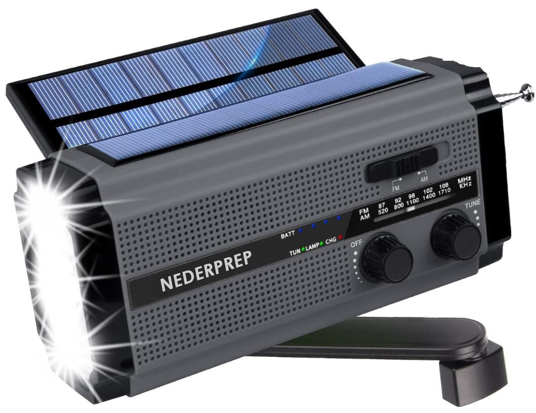 #1 noodradio met dynamo + 2 zonnepanelen + 2 lampen + mega accu + FM/AM